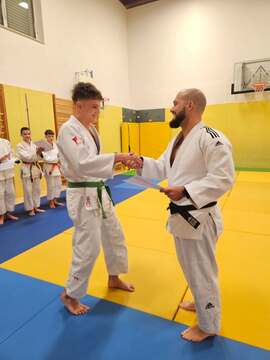 Več kot 130 mladih judoistov uspešno opravilo izpite za višje pasove (5)